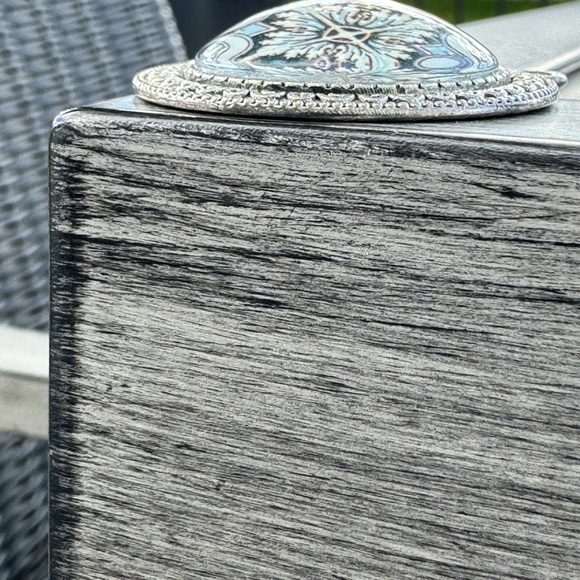 Medallion 1 1/2 inch (NWOT) - Picture 3 of 4